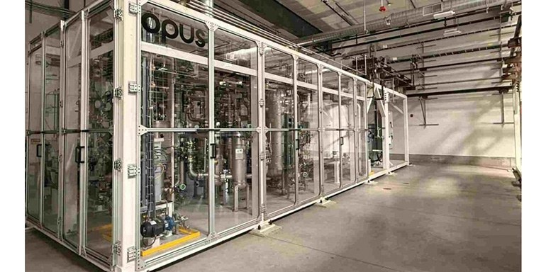 La máquina que fabrica gasolina a partir del aire ya es una realidad: así convierte el CO₂ en combustible utilizable