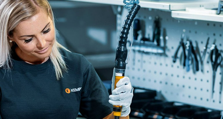 El software de Panasonic integra la planta de producción y el almacén para Kemptron Oy