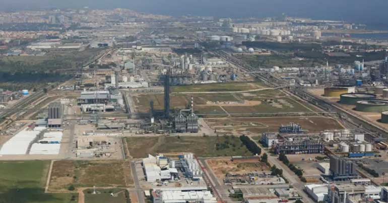  LyondellBasell acuerda la venta de una parte de su complejo petroquímico ubicado en Tarragona