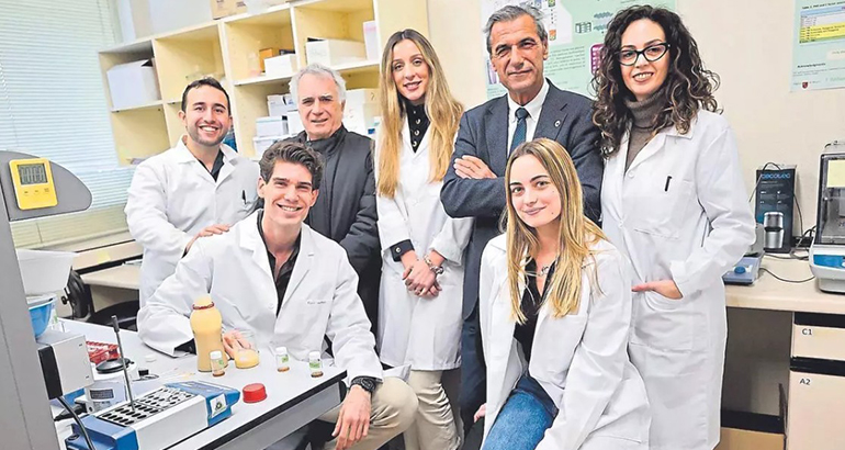 Un estudio de la Universidad de Murcia desarrolla un proceso químico capaz de descomponer la espuma del poliuretano