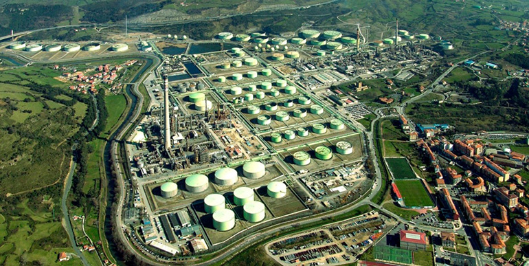 Repsol instala en la planta de Petronor su segundo gran electrolizador de 100 MW