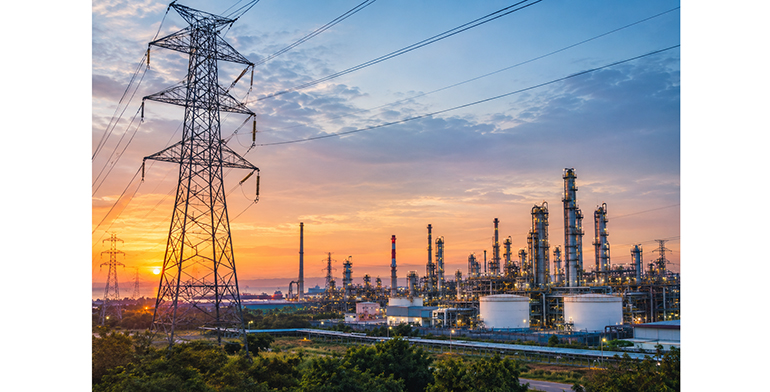 Tarragona refuerza su red eléctrica para impulsar el polo petroquímico