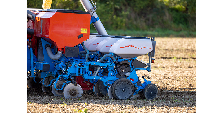 innovacion-en-maquinaria-agricola-control-electrico-precision