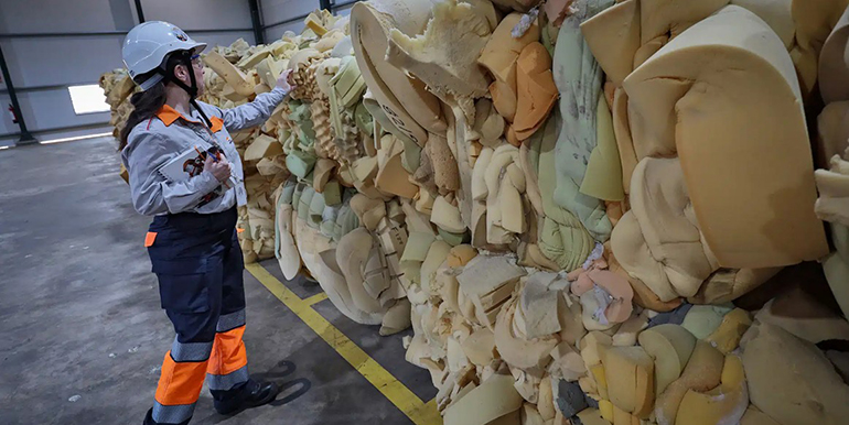 Puertollano se adentra en el mundo del reciclaje gracias a la iniciativa de Repsol Materials