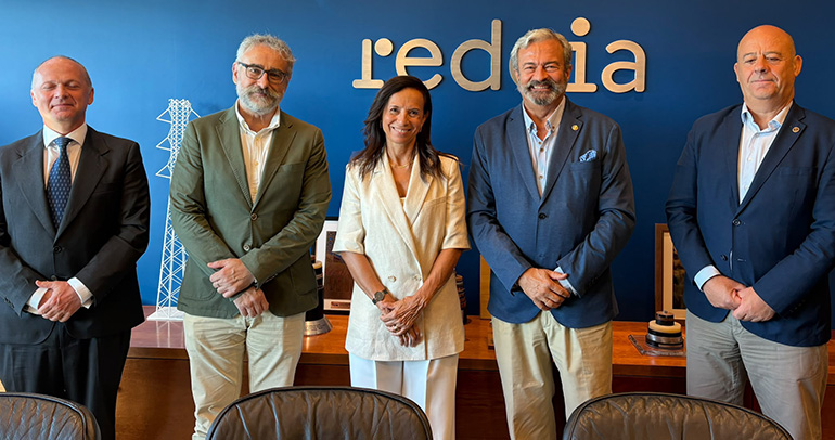 Los ingenieros industriales y Redeia acercarán el conocimiento técnico al debate energético