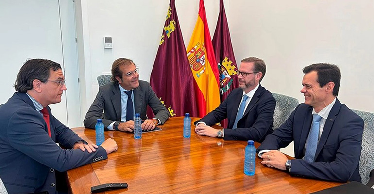 La transición energética en Cartagena se refuerza gracias a Repsol y la Autoridad Portuaria