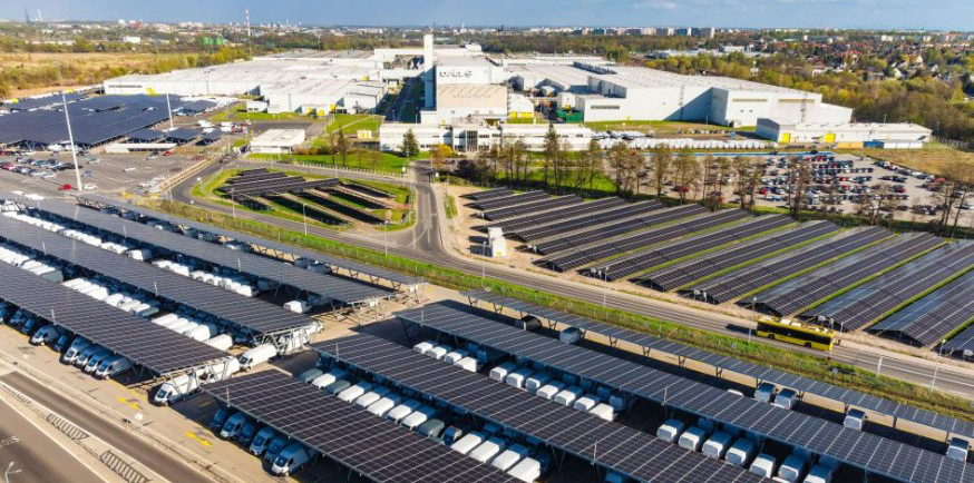 Stellantis pisa el acelerador verde: llevará el autoconsumo energético al 80% en algunas de sus fábricas europeas