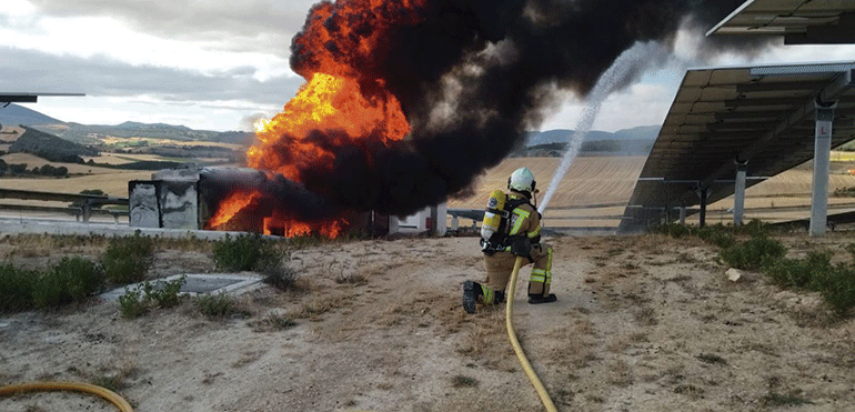 Tecnifuego destaca en su informe los riesgos de incendio en instalaciones fotovoltaicas